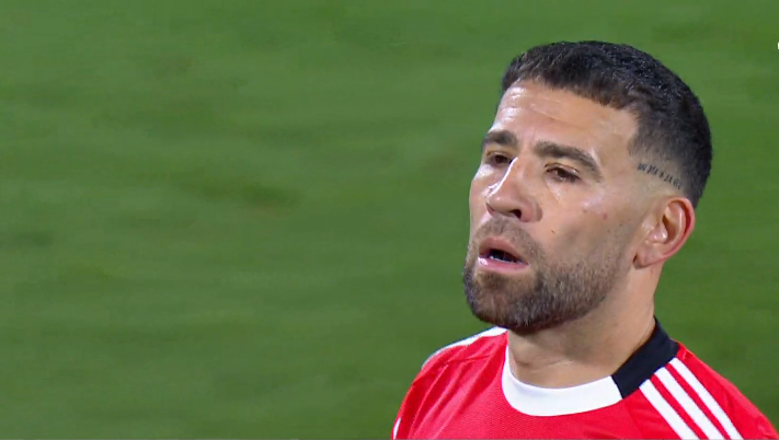 Benfica antecipa pré-época e perde Otamendi